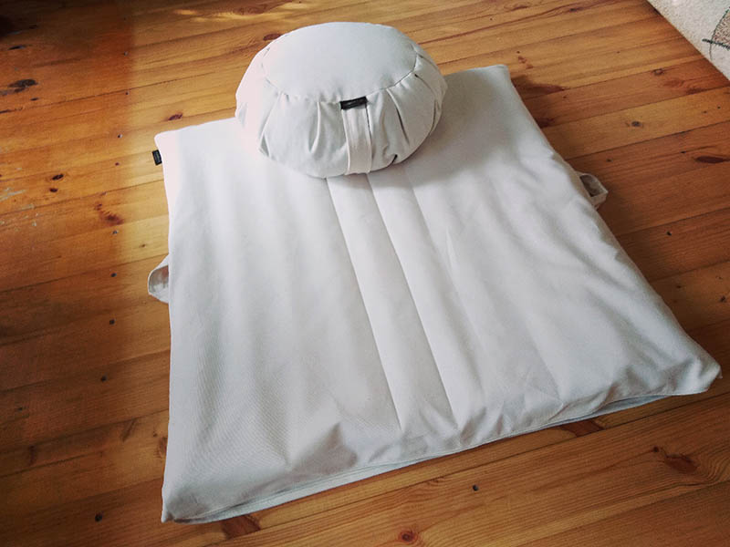 Zafu and zabuton set