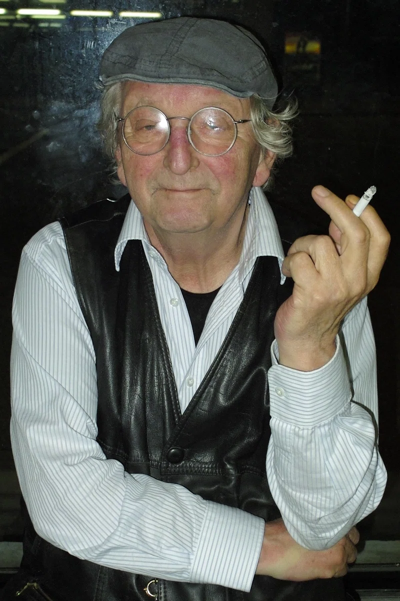 Portrait of Peter Bichsel (1935–2025) – memorial page