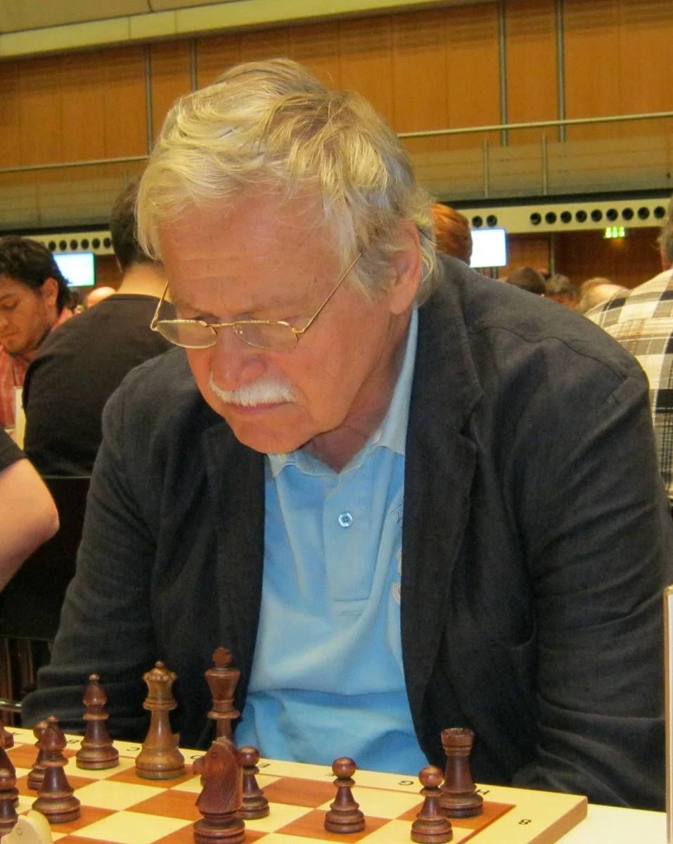 Porträt von Vlastimil Hort (1944–2025) – Gedenkseite