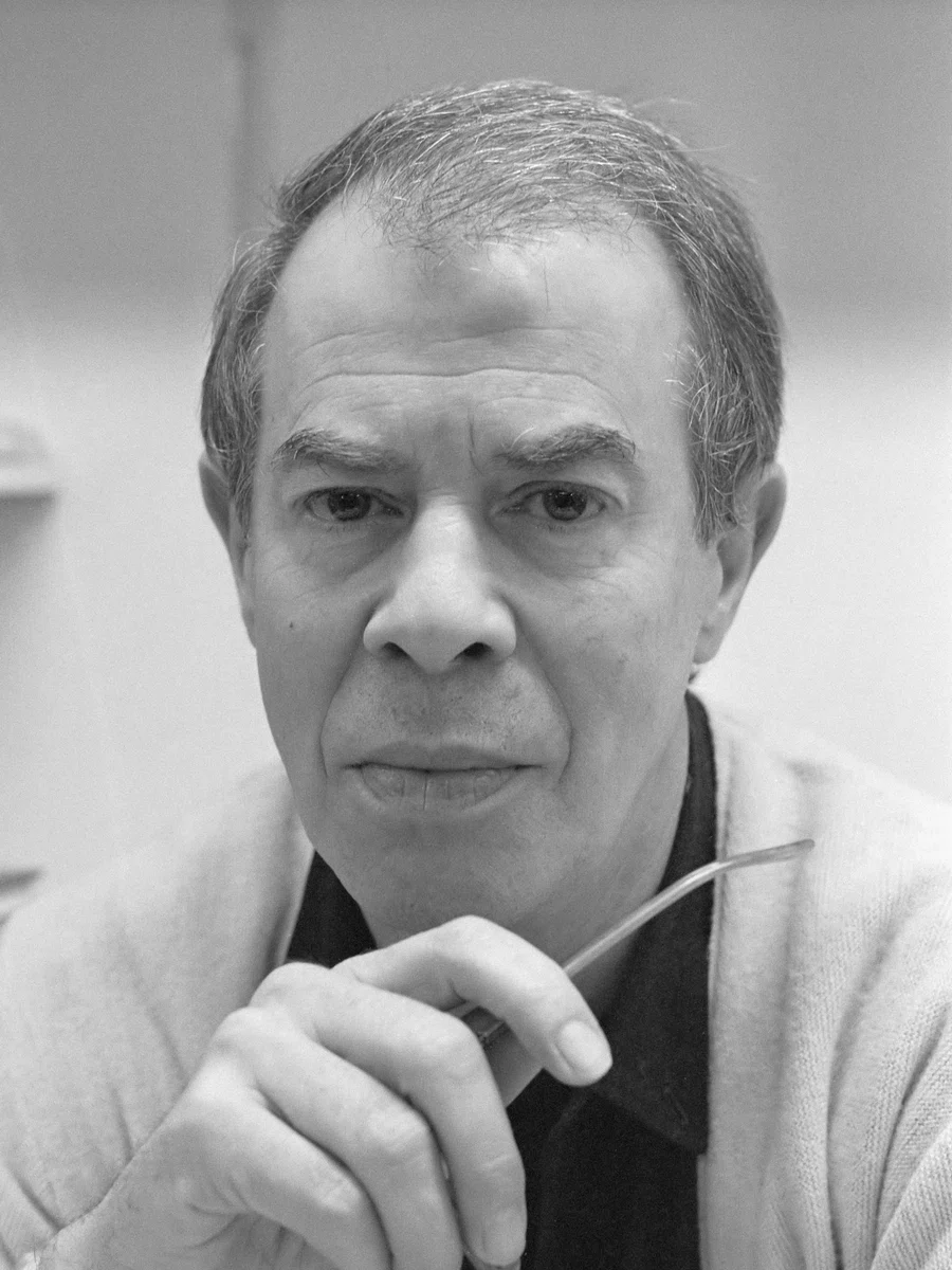 Porträt von Hans van Manen (1932–2025) – Gedenkseite