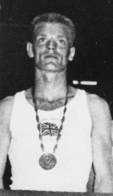 Porträt von Richard McTaggart (1935–2025) – Gedenkseite
