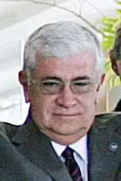 Portrait of Alfredo Palacio (1939–2025) – memorial page