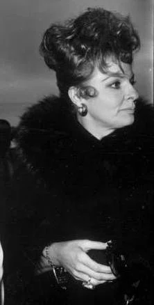 Porträt von Carole Cook (1924–2023) – Gedenkseite