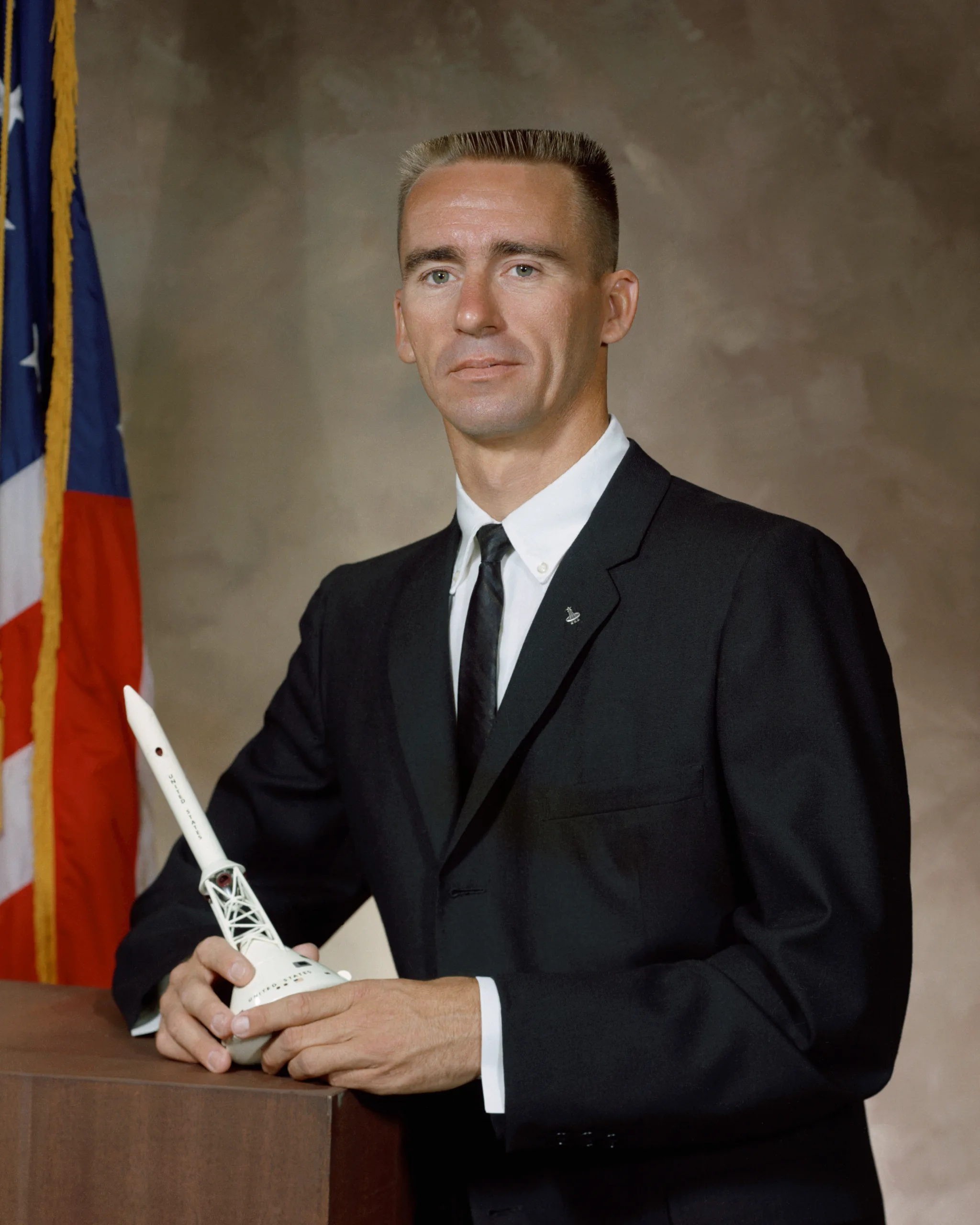 Porträt von Walter Cunningham (1932–2023) – Gedenkseite