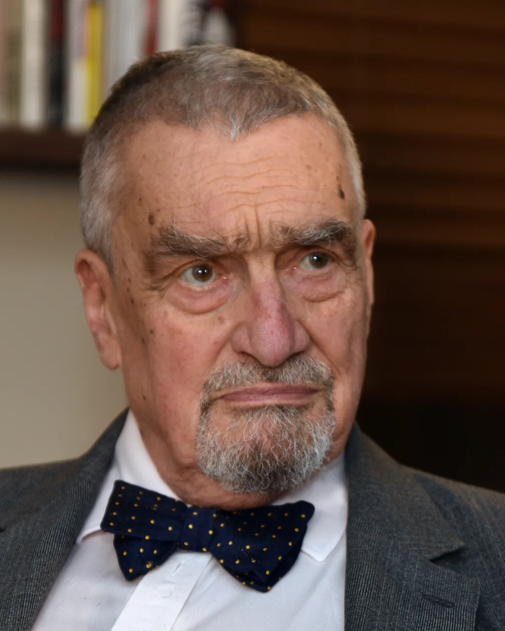 Porträt von Karl zu Schwarzenberg (1937–2023) – Gedenkseite