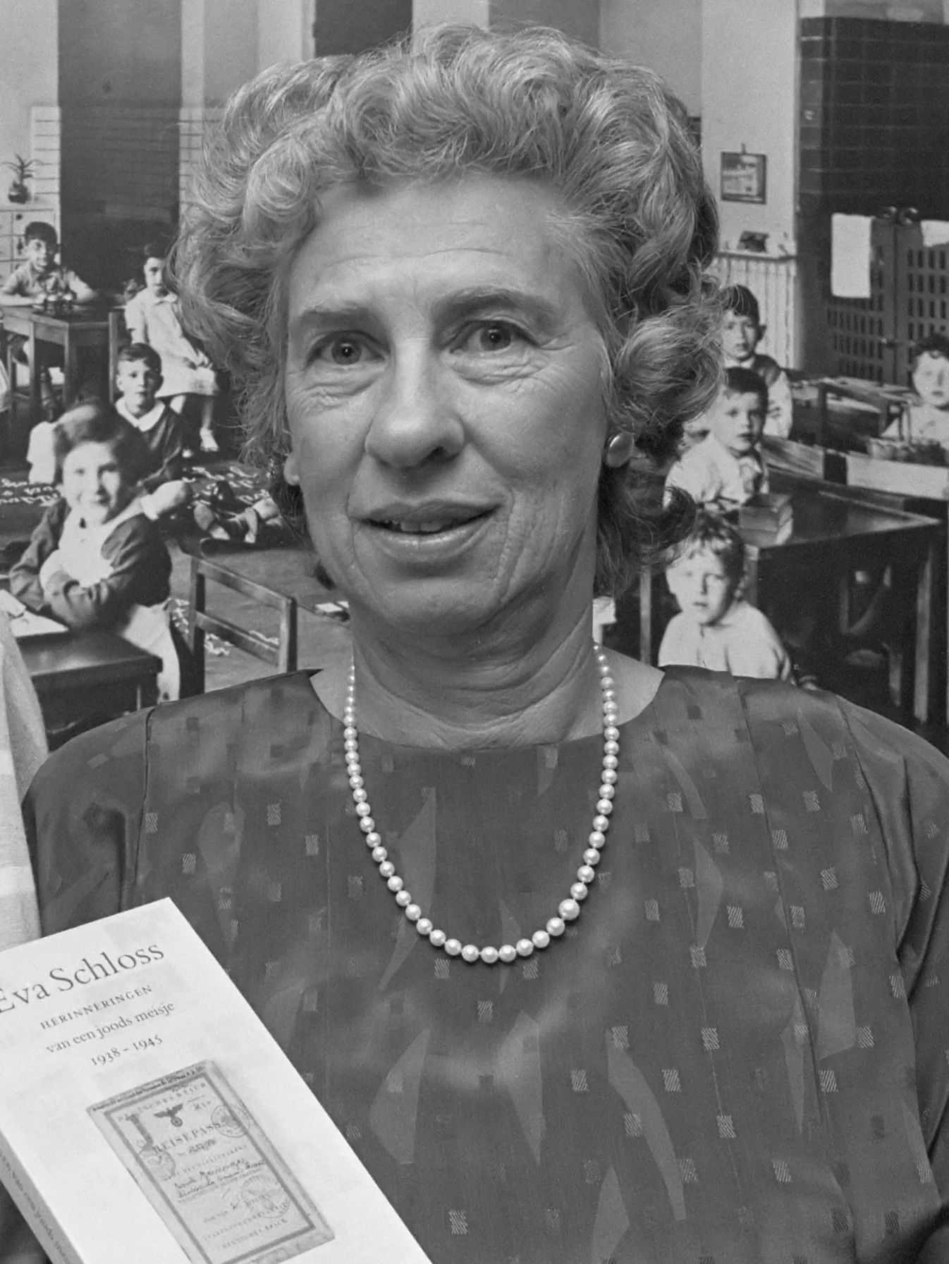 Porträt von Eva Schloss (1929–2026) – Gedenkseite