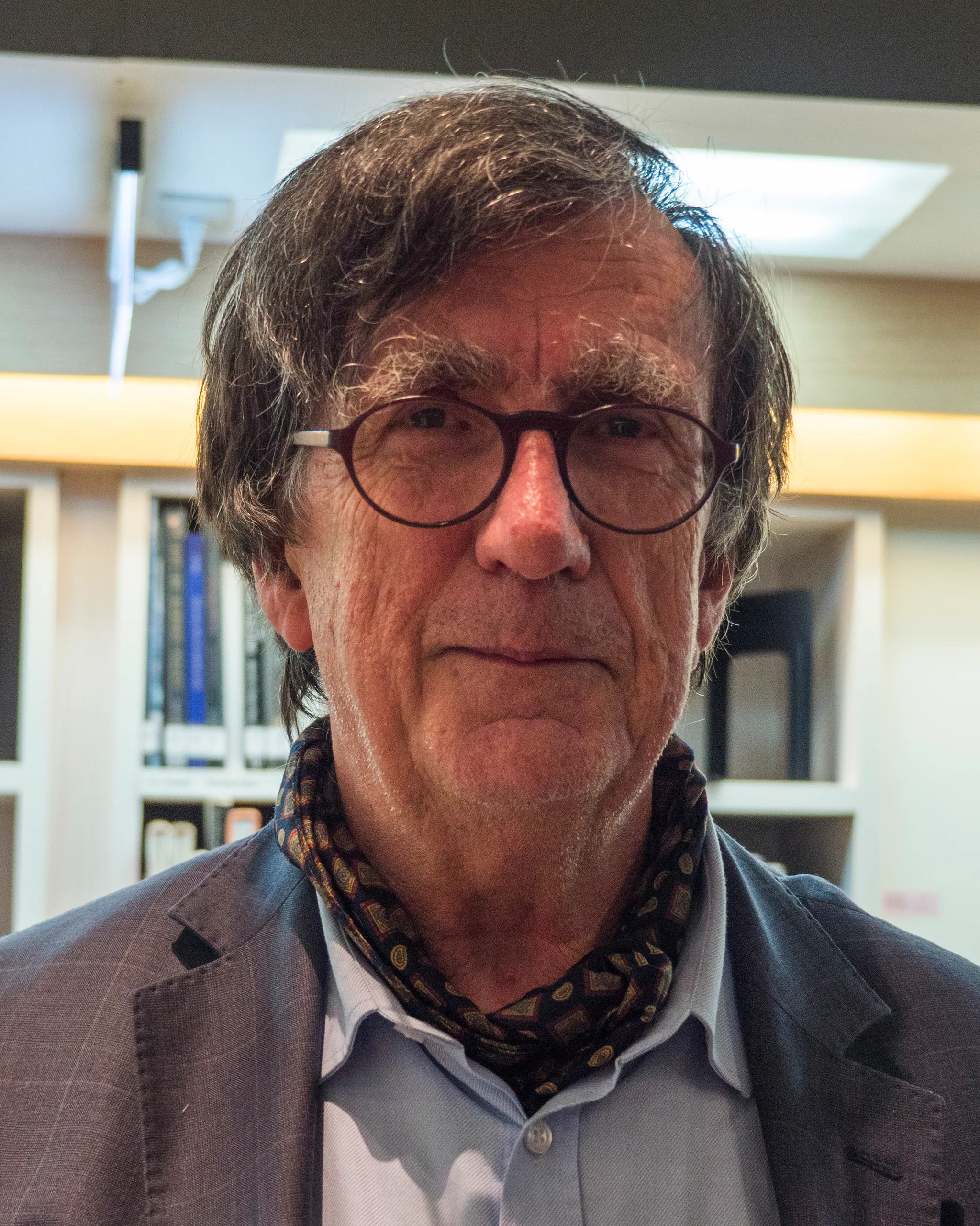 Porträt von Bruno Latour (1947–2022) – Gedenkseite