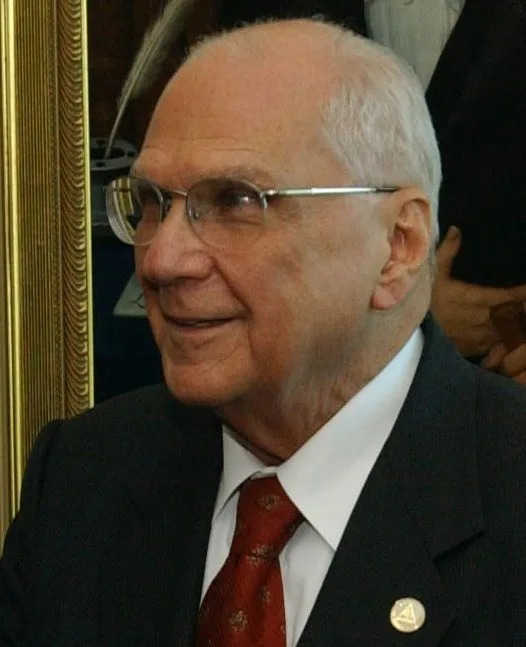 Portrait of Enrique Bolaños (1928–2021) – memorial page