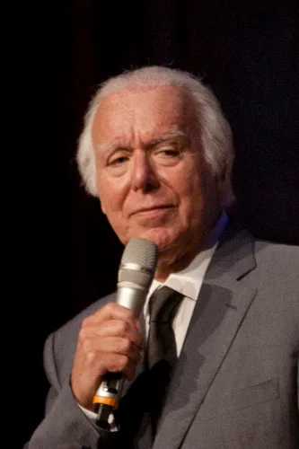 Porträt von Carlos do Carmo (1939–2021) – Gedenkseite
