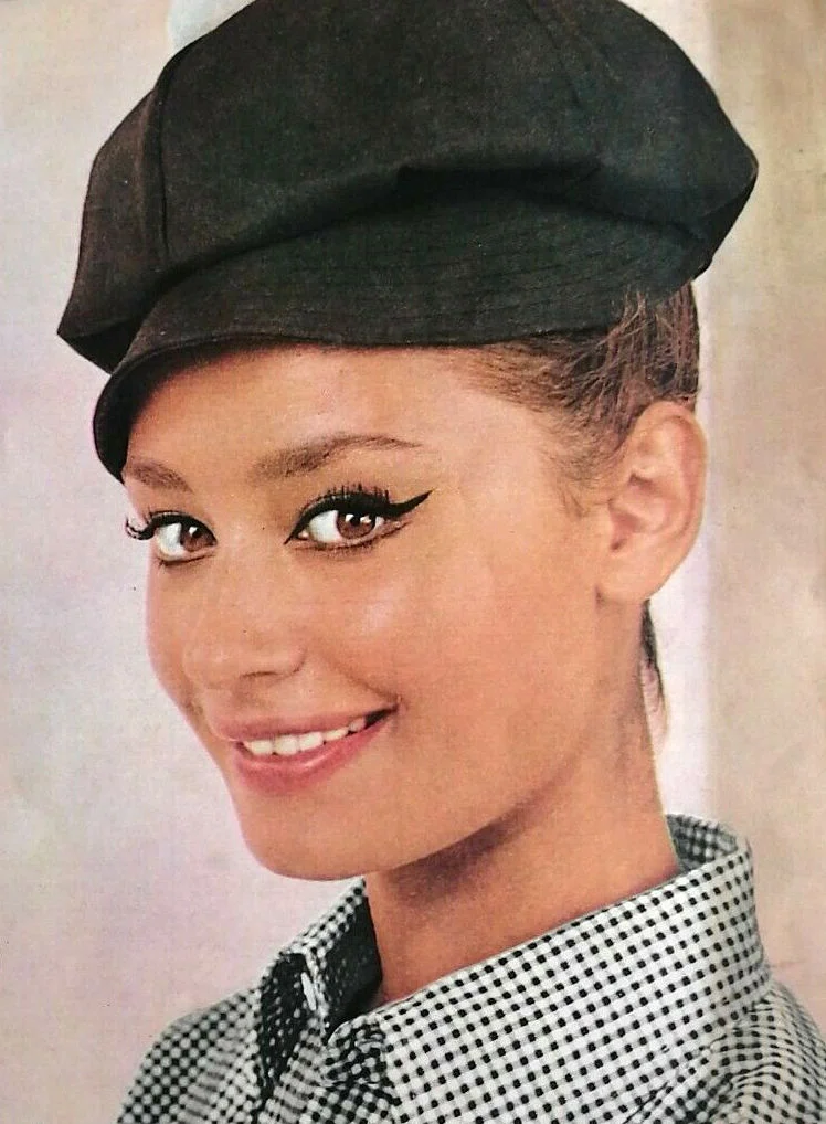 Porträt von Raffaella Carrà (1943–2021) – Gedenkseite