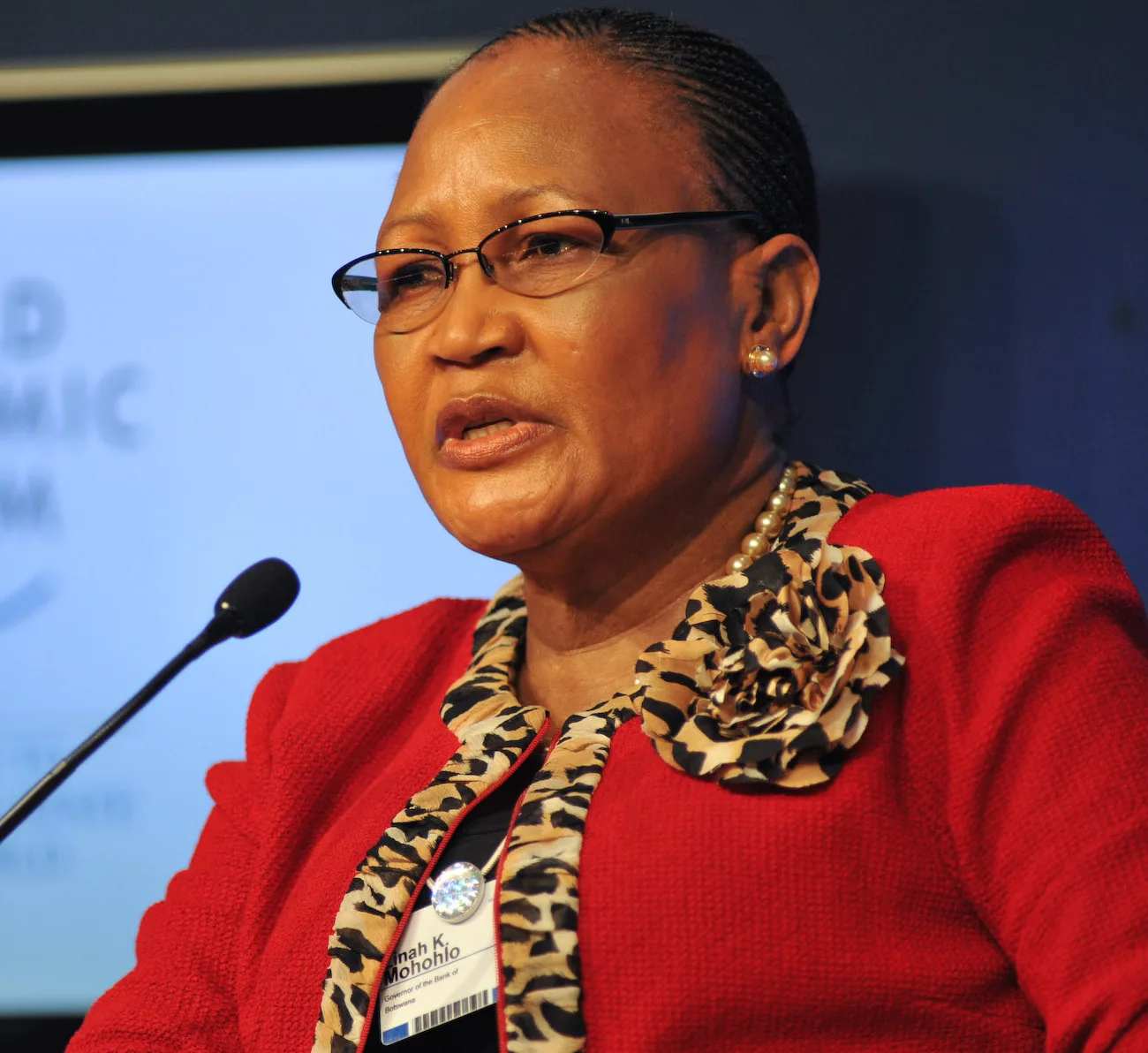 Portrait of Linah Mohohlo (1952–2021) – memorial page