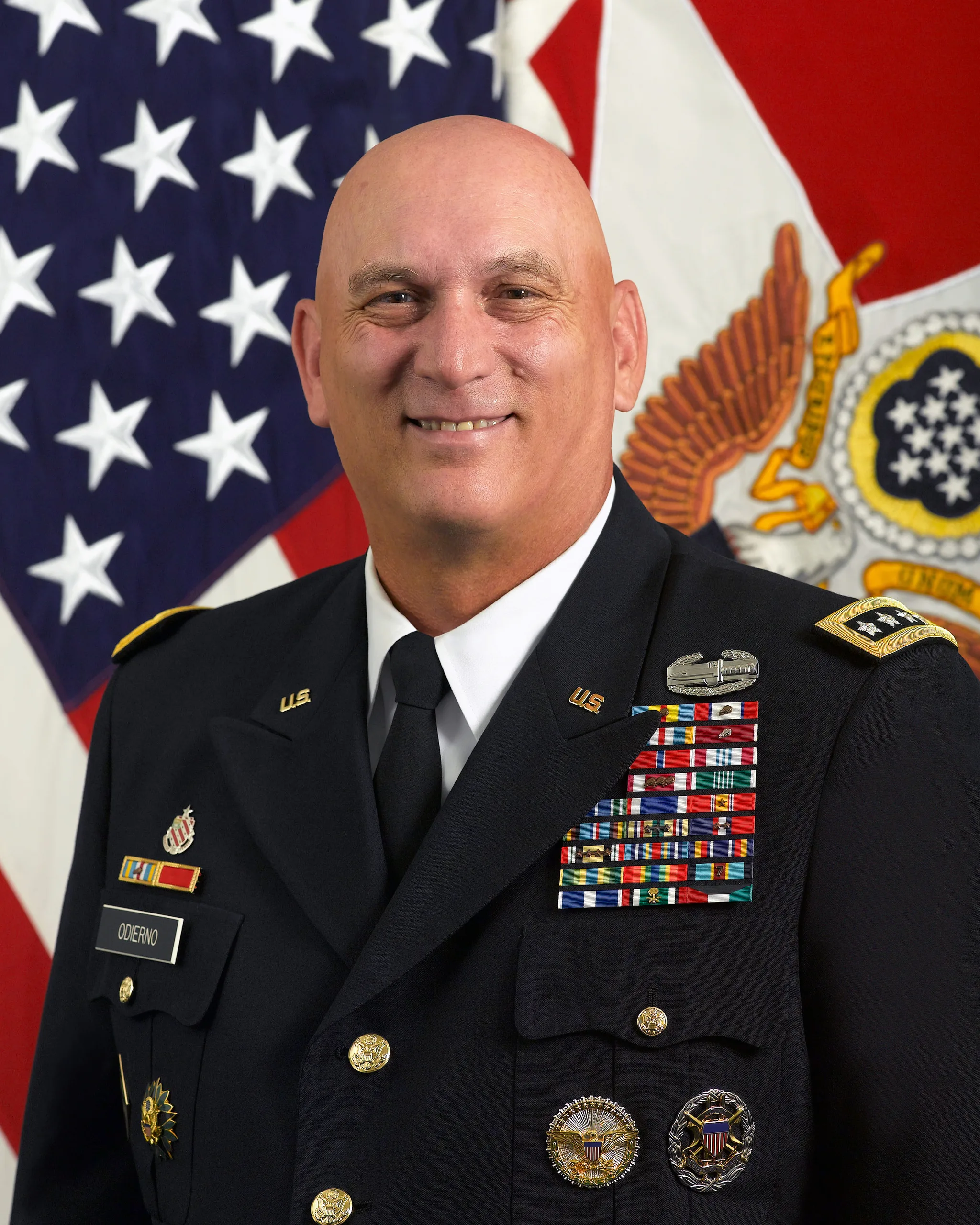 Porträt von Raymond T. Odierno (1954–2021) – Gedenkseite