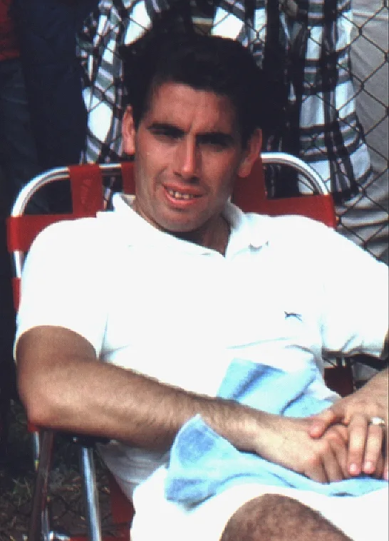 Porträt von Manuel Santana (1938–2021) – Gedenkseite