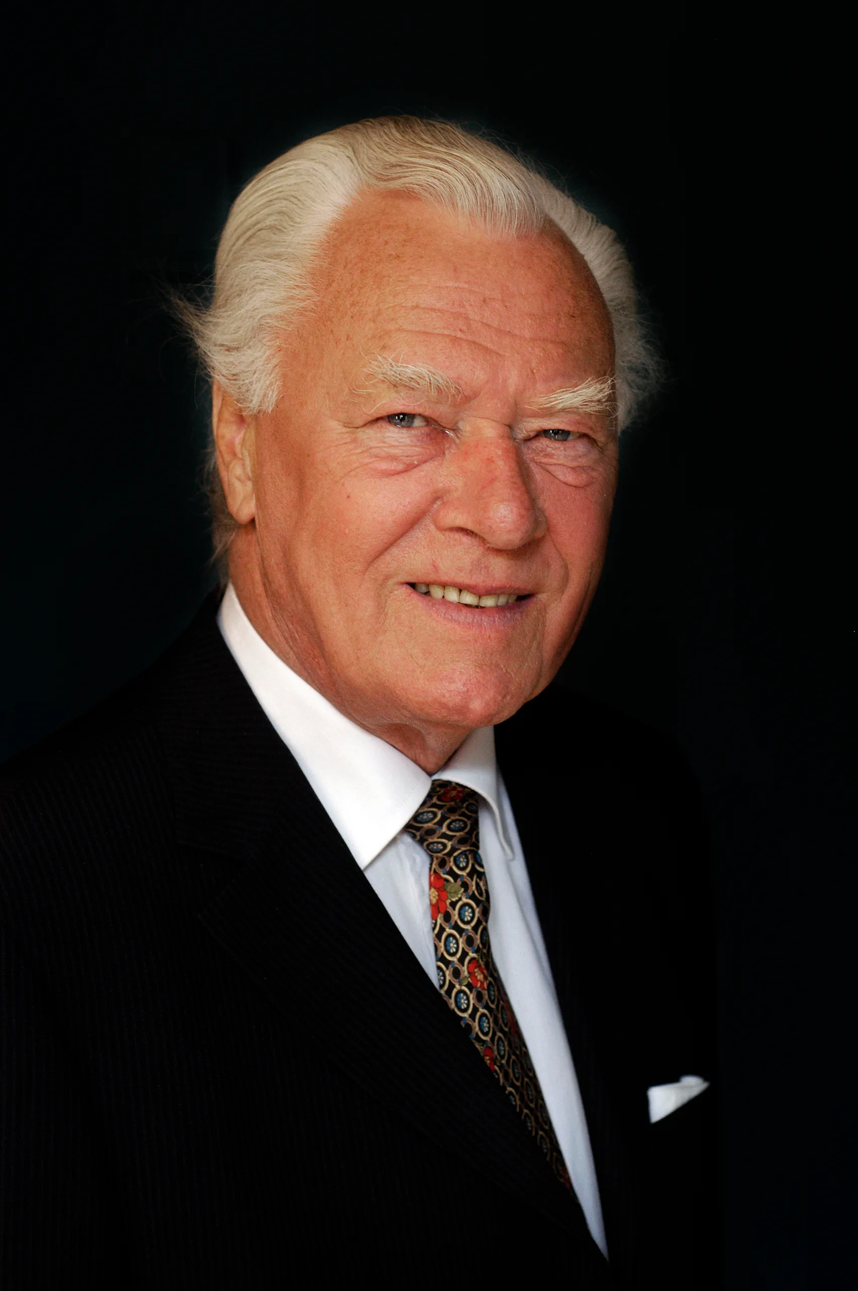Porträt von Poul Schlüter (1929–2021) – Gedenkseite