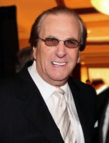 Porträt von Danny Aiello (1933–2019) – Gedenkseite