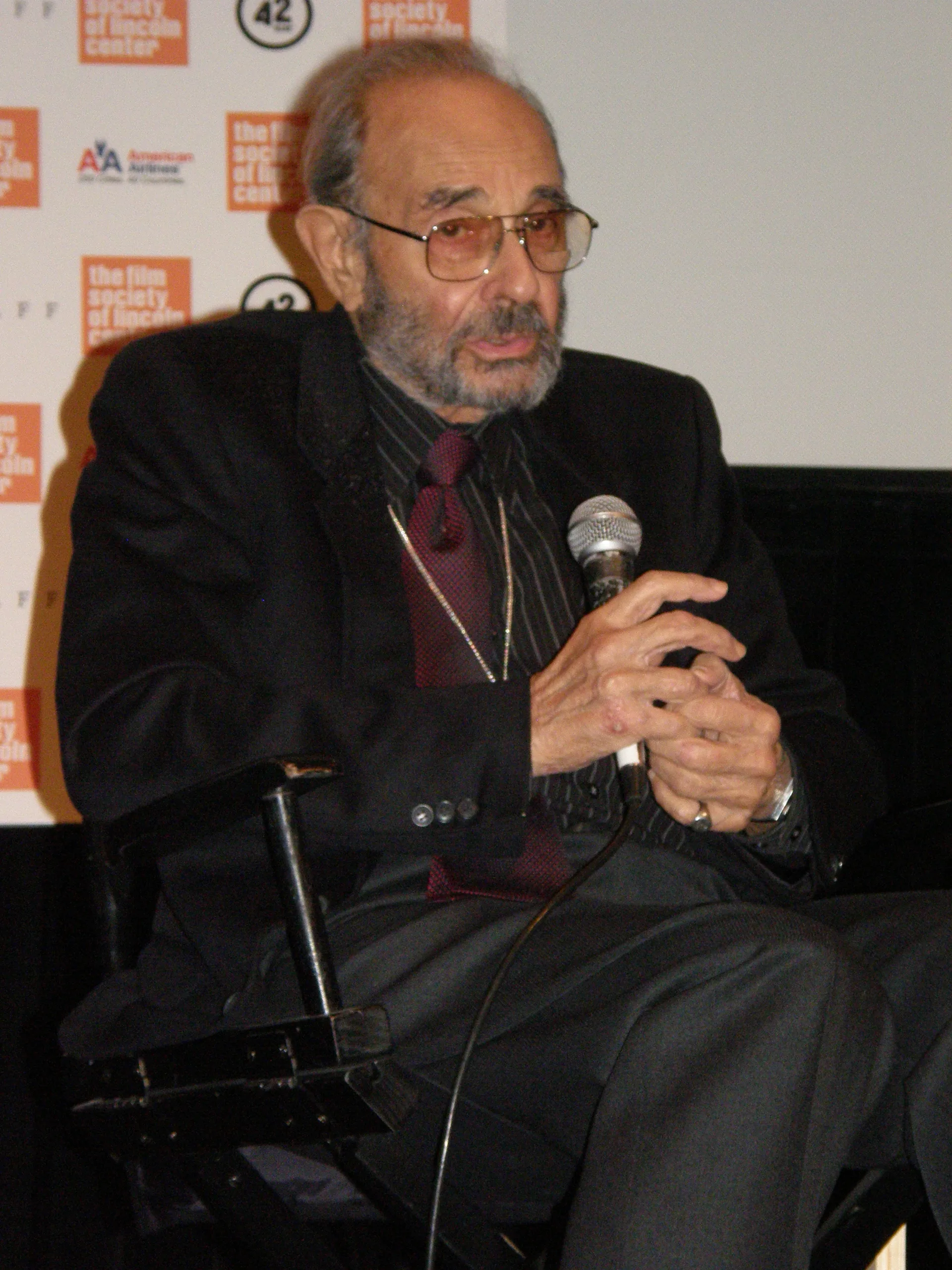 Porträt von Stanley Donen (1924–2019) – Gedenkseite