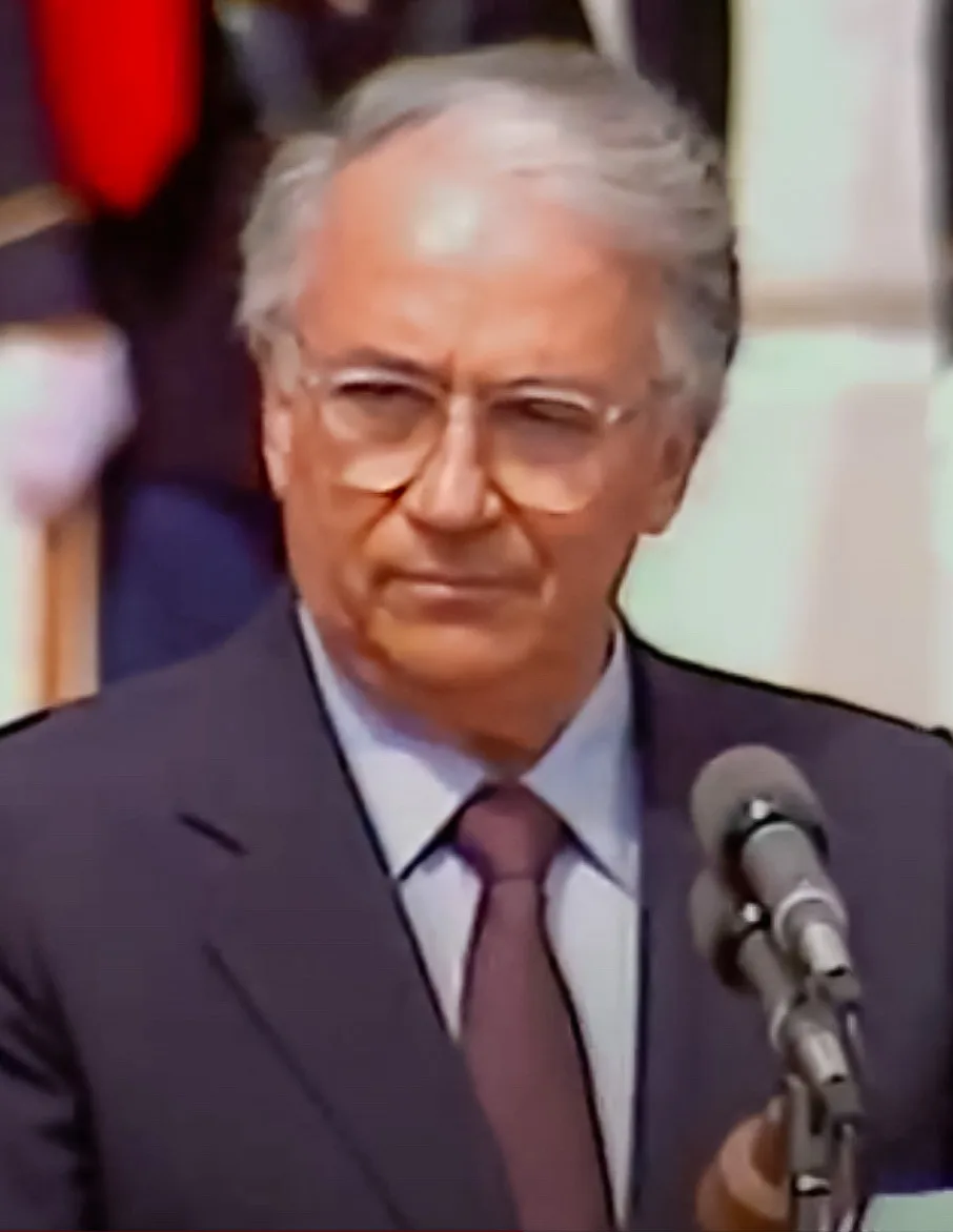 Porträt von Belisario Betancur (1923–2018) – Gedenkseite
