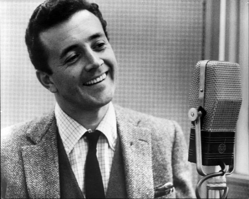 Porträt von Vic Damone (1928–2018) – Gedenkseite