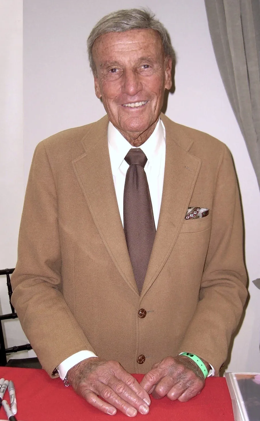 Porträt von Richard Anderson (1926–2017) – Gedenkseite