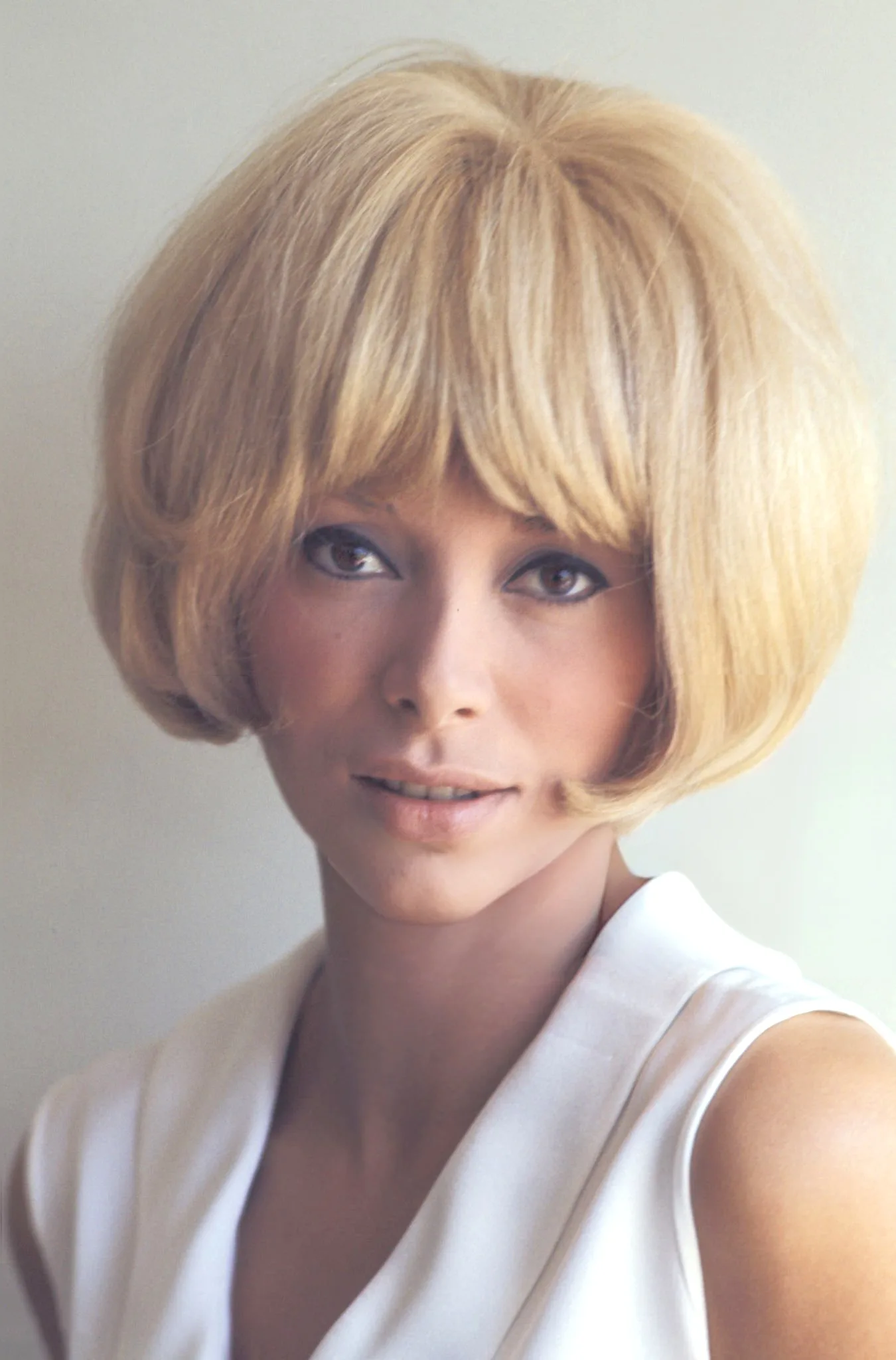 Porträt von Mireille Darc (1938–2017) – Gedenkseite
