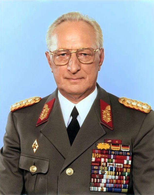 Portrait of Heinz Keßler (1920–2017) – memorial page