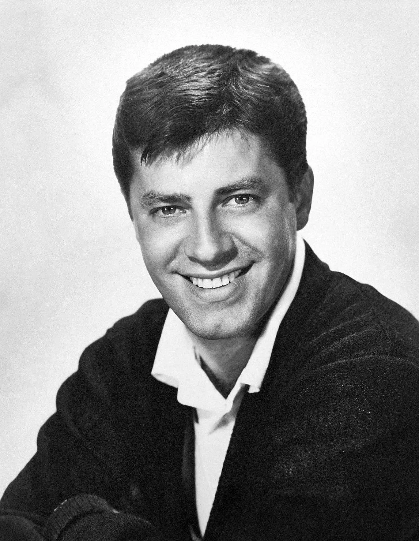 Portrait of Jerry Lewis (1926–2017) – memorial page