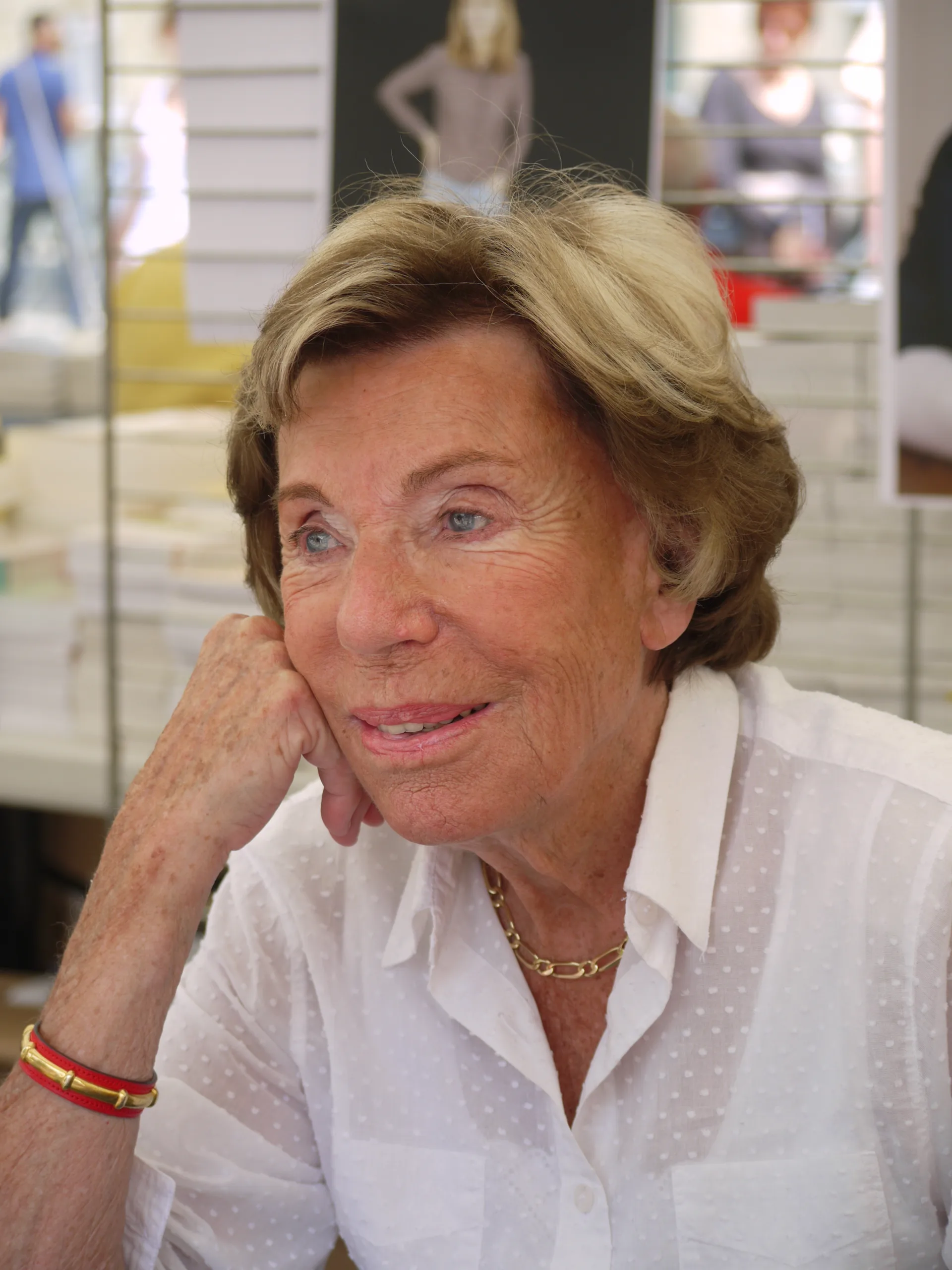 Porträt von Benoîte Groult (1920–2016) – Gedenkseite