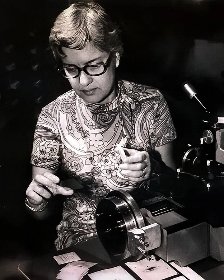 Porträt von Vera Rubin (1928–2016) – Gedenkseite