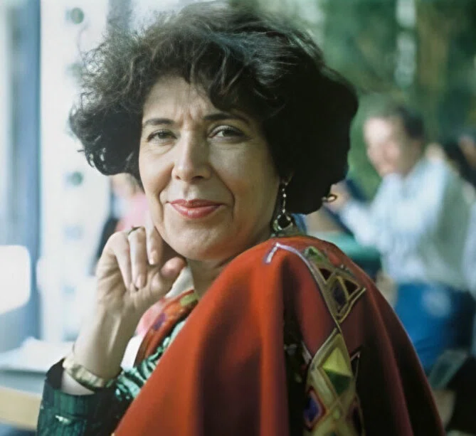 Porträt von Assia Djebar (1936–2015) – Gedenkseite