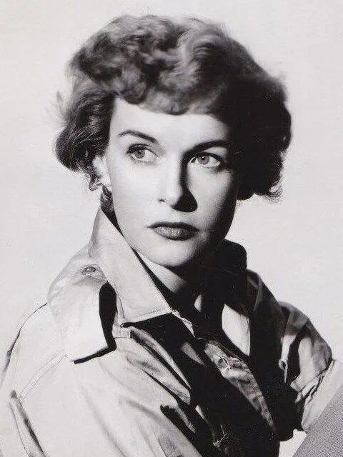 Portrait of Diana Dill (1923–2015) – memorial page