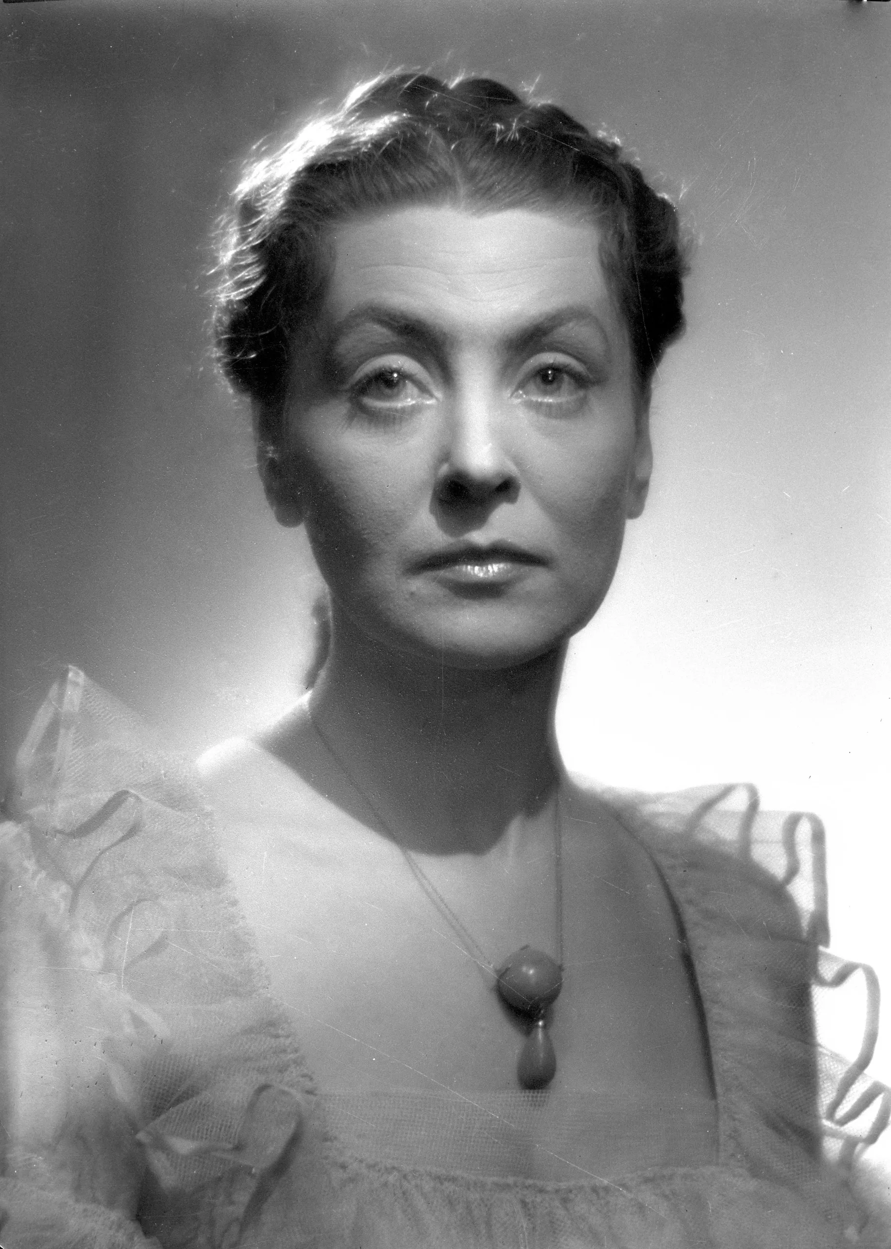 Porträt von Nina Andrycz (1912–2014) – Gedenkseite
