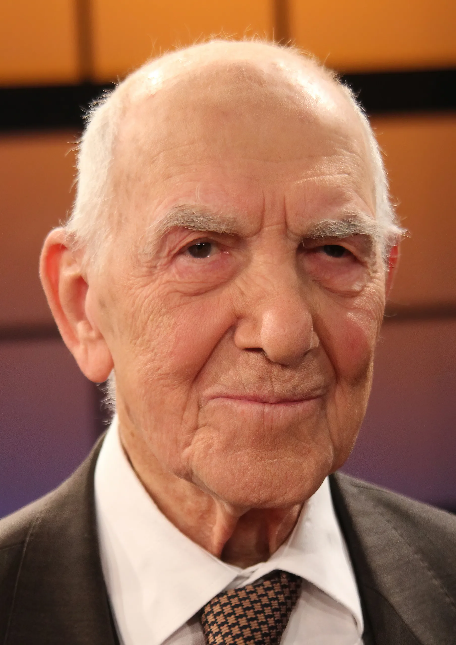 Porträt von Stéphane Hessel (1917–2013) – Gedenkseite