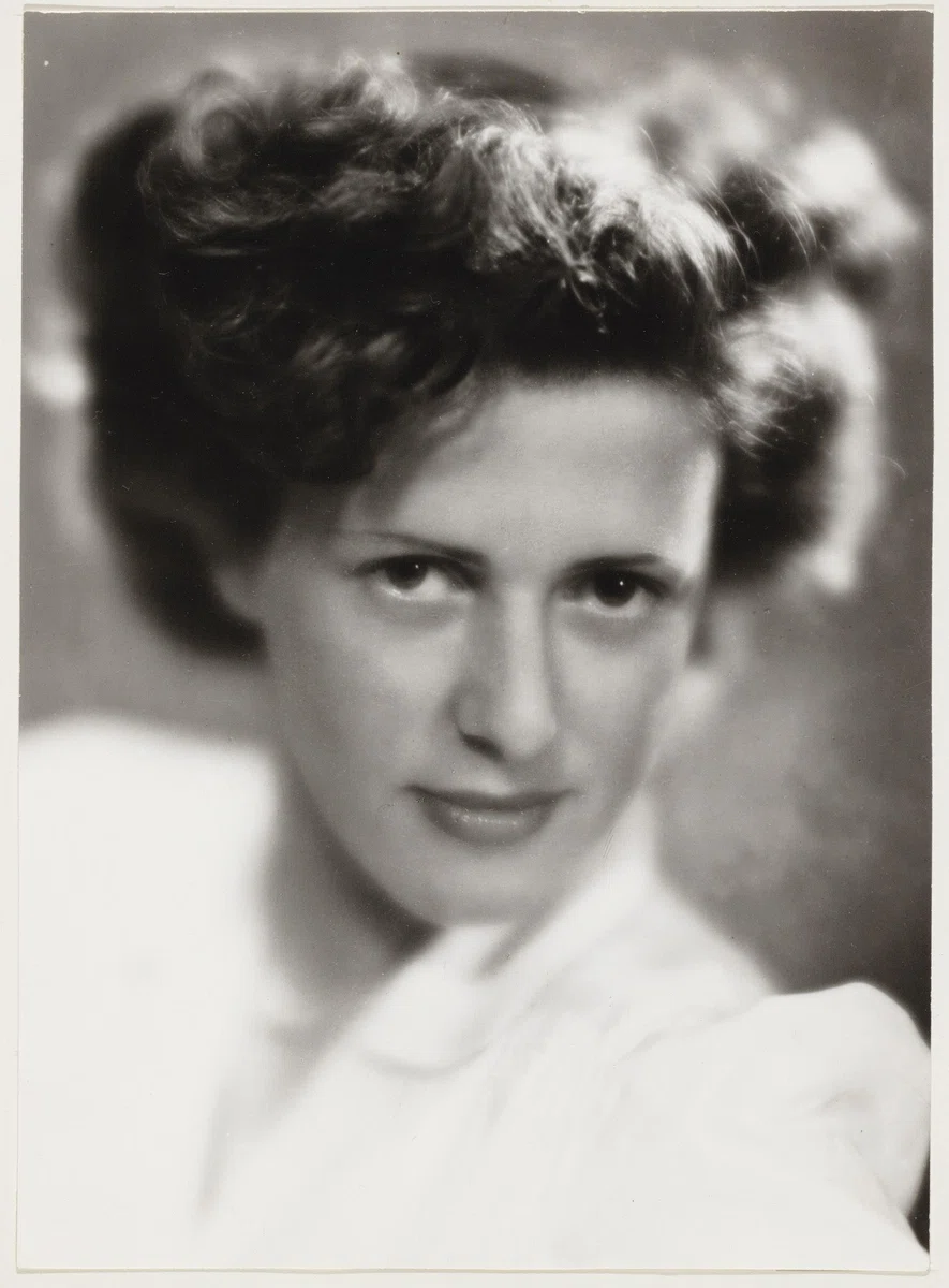 Porträt von Jetty Paerl (1921–2013) – Gedenkseite