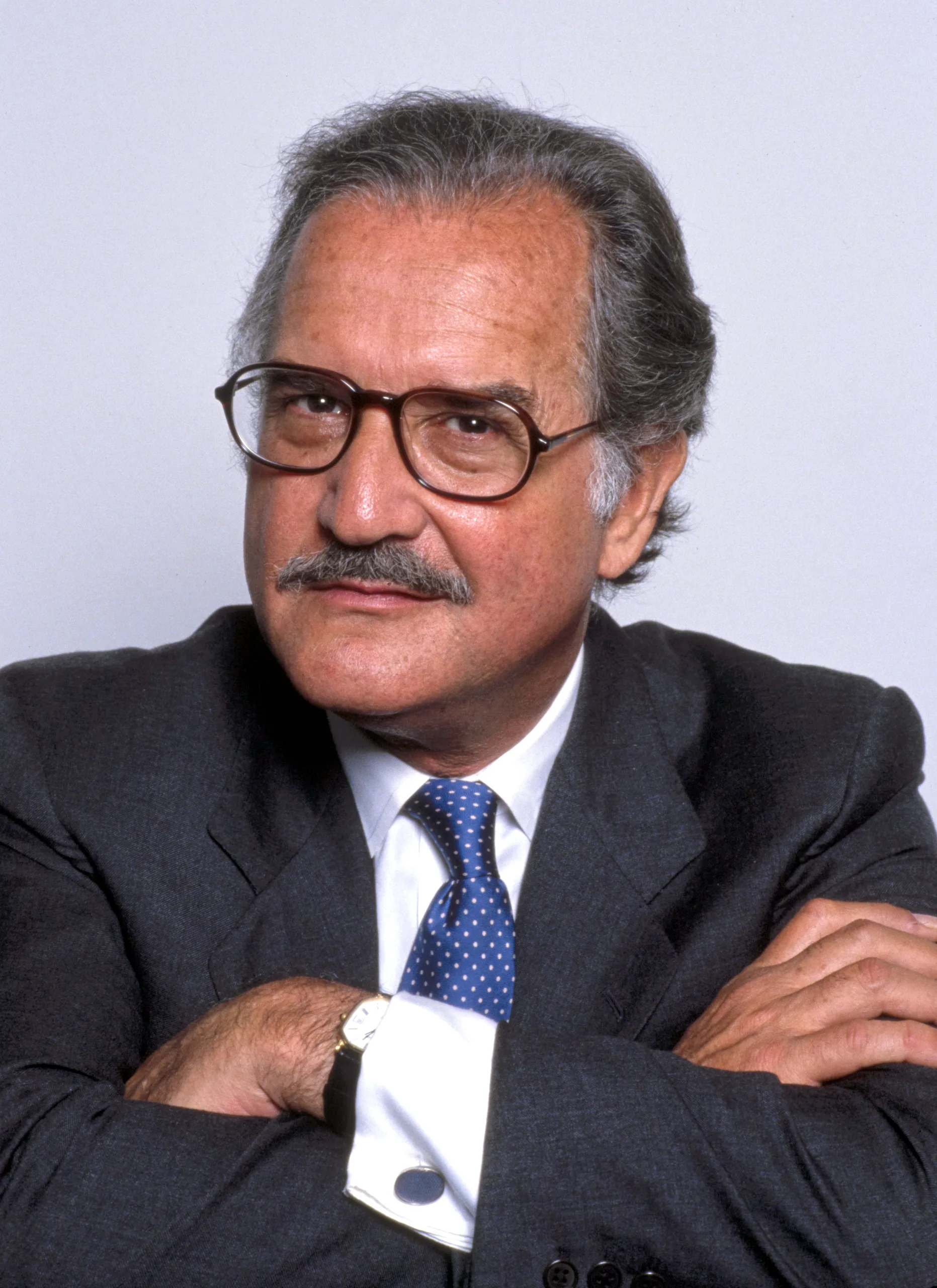 Porträt von Carlos Fuentes (1928–2012) – Gedenkseite