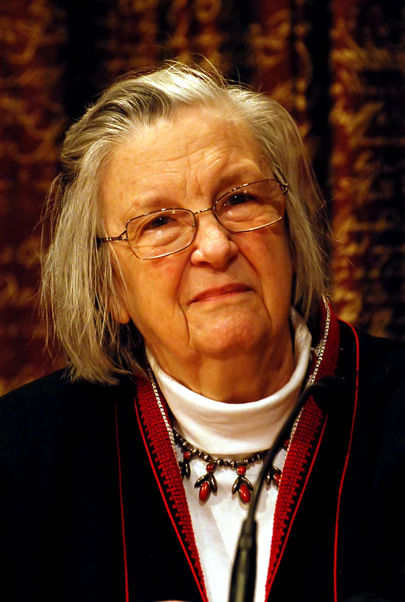 Portrait of Elinor Ostrom (1933–2012) – memorial page