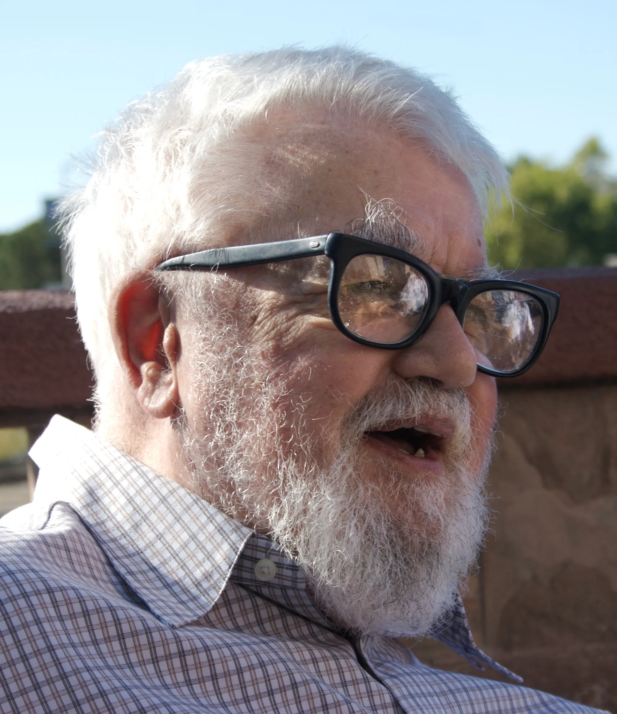 Porträt von John McCarthy (1927–2011) – Gedenkseite
