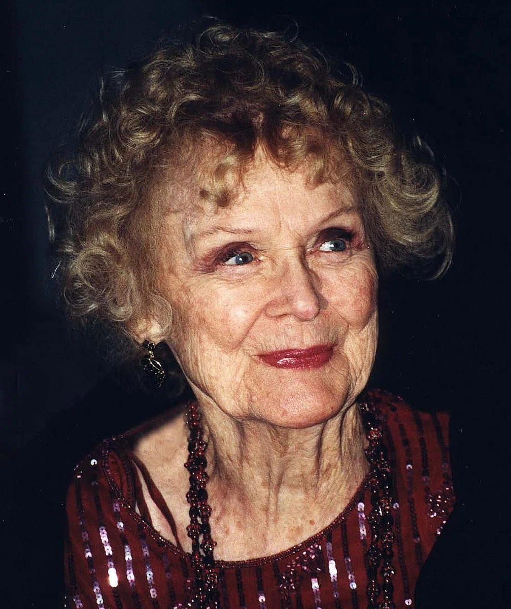 Porträt von Gloria Stuart (1910–2010) – Gedenkseite