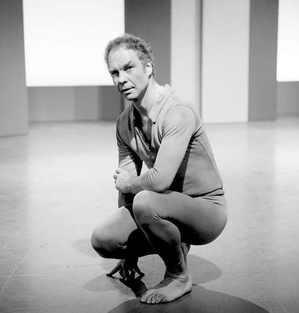 Porträt von Merce Cunningham (1919–2009) – Gedenkseite