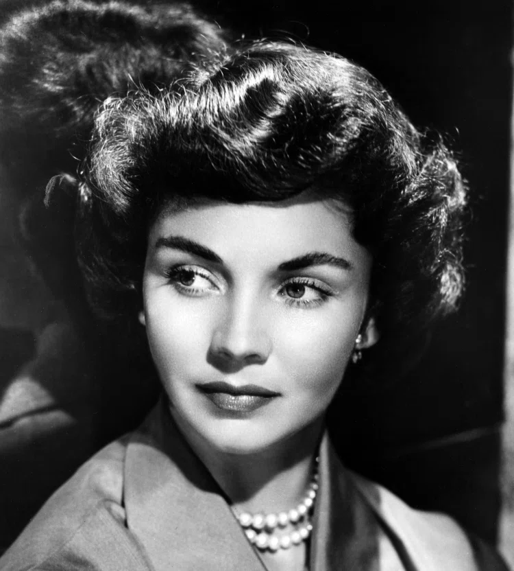 Porträt von Jennifer Jones (1919–2009) – Gedenkseite