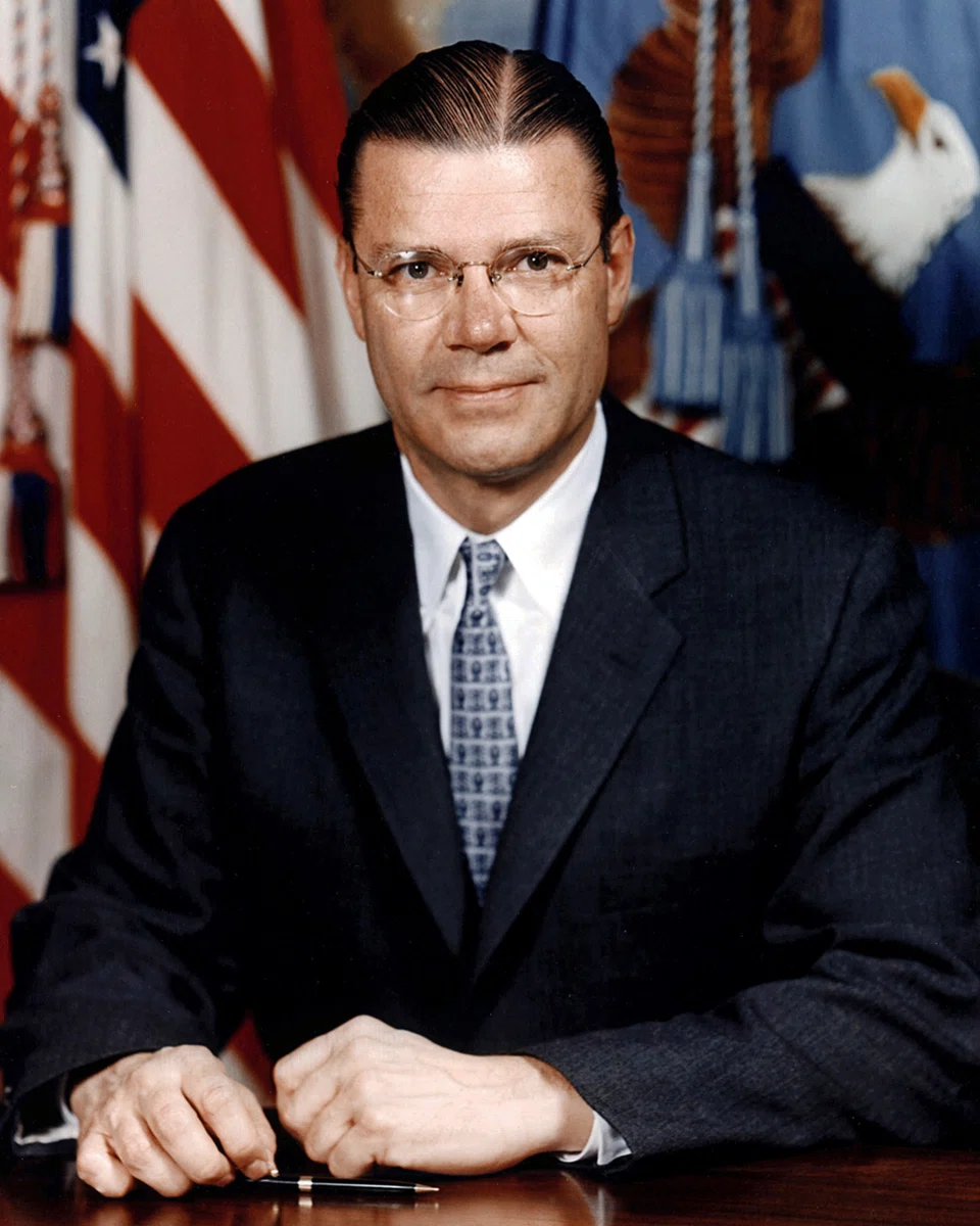 Portrait of Robert McNamara (1916–2009) – memorial page
