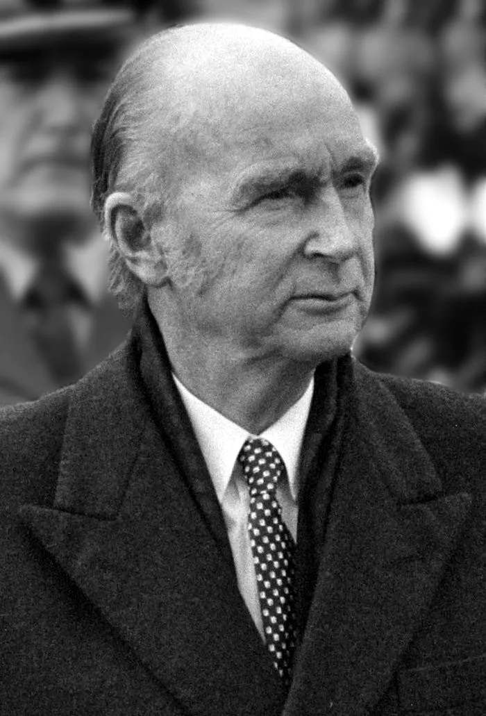 Porträt von Patrick Hillery (1923–2008) – Gedenkseite
