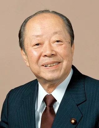 Porträt von Miyazawa Kiichi (1919–2007) – Gedenkseite