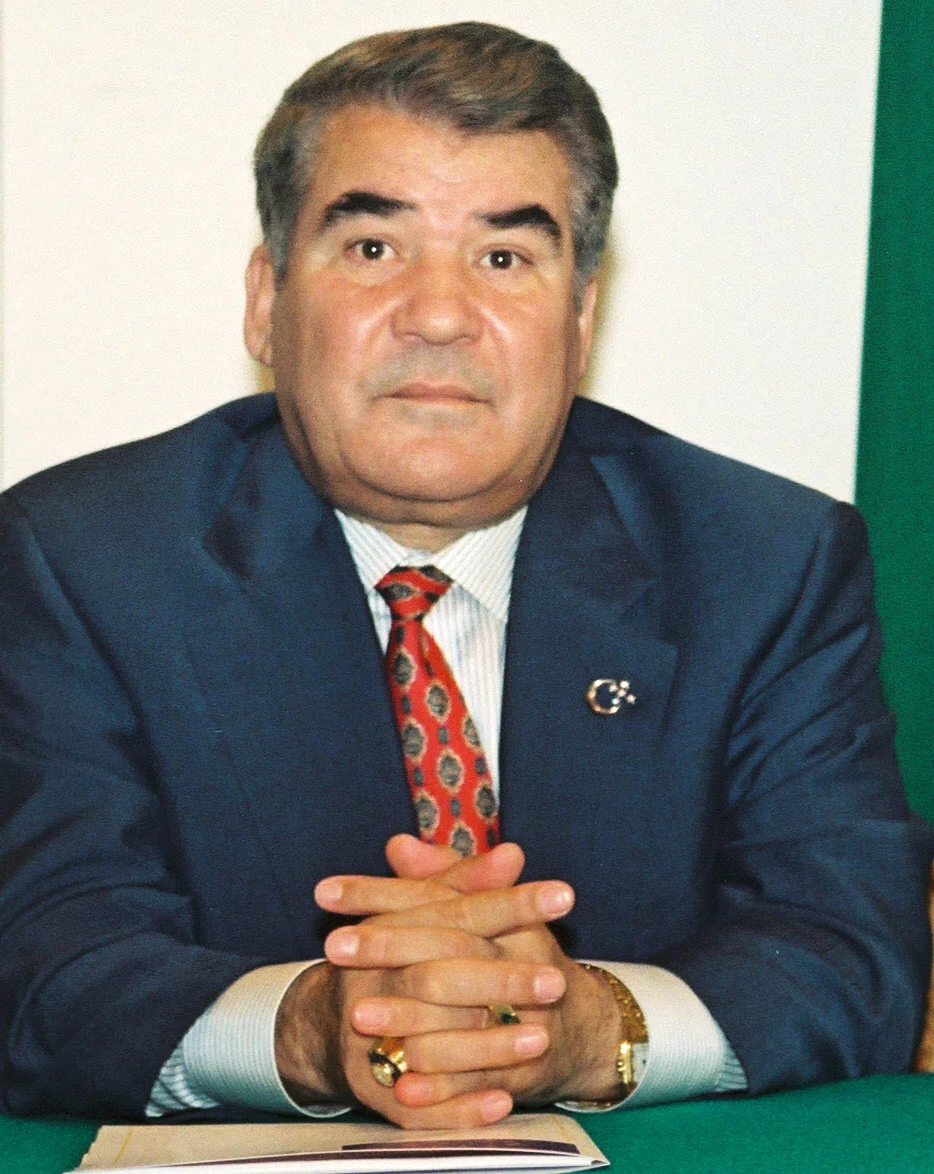 Porträt von Saparmyrat Nyýazow (1940–2006) – Gedenkseite