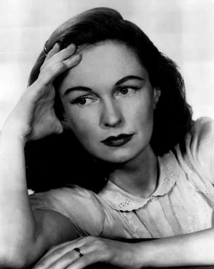 Porträt von Geraldine Fitzgerald (1913–2005) – Gedenkseite