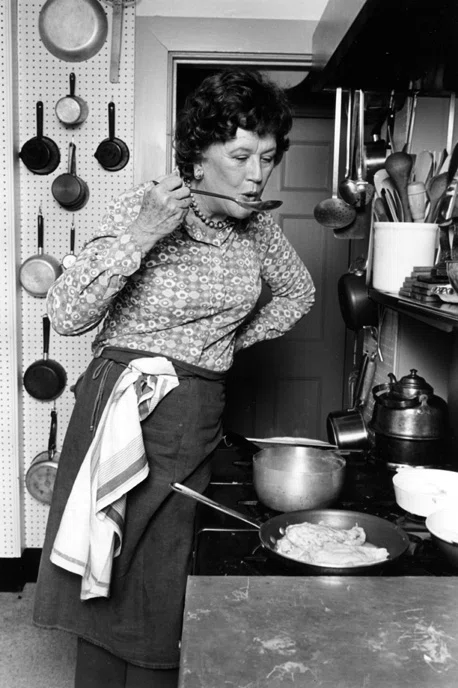 Porträt von Julia Child (1912–2004) – Gedenkseite