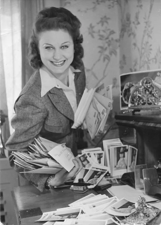 Porträt von Marika Rökk (1913–2004) – Gedenkseite