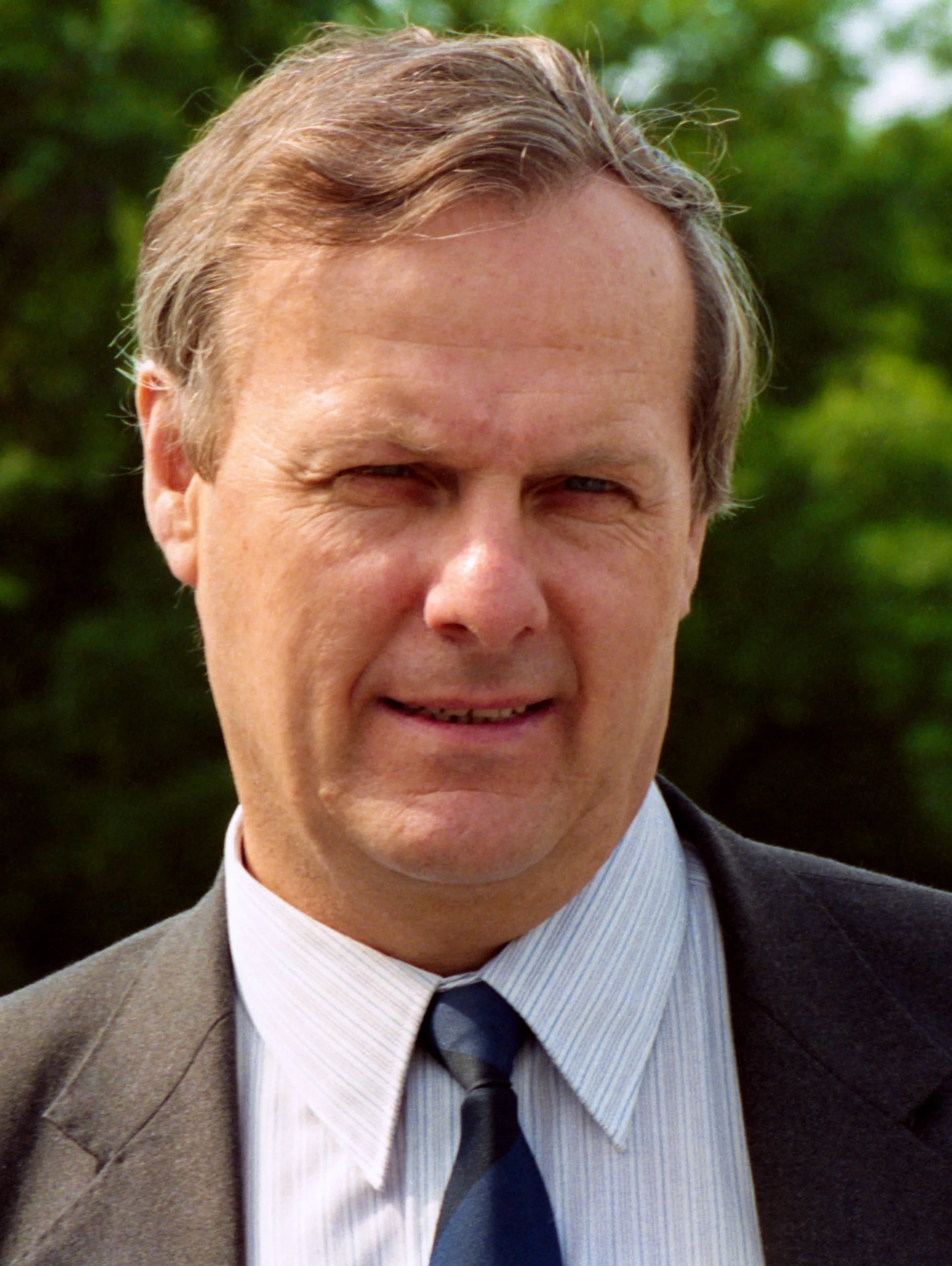 Porträt von Anatoli Alexandrowitsch Sobtschak (1937–2000) – Gedenkseite