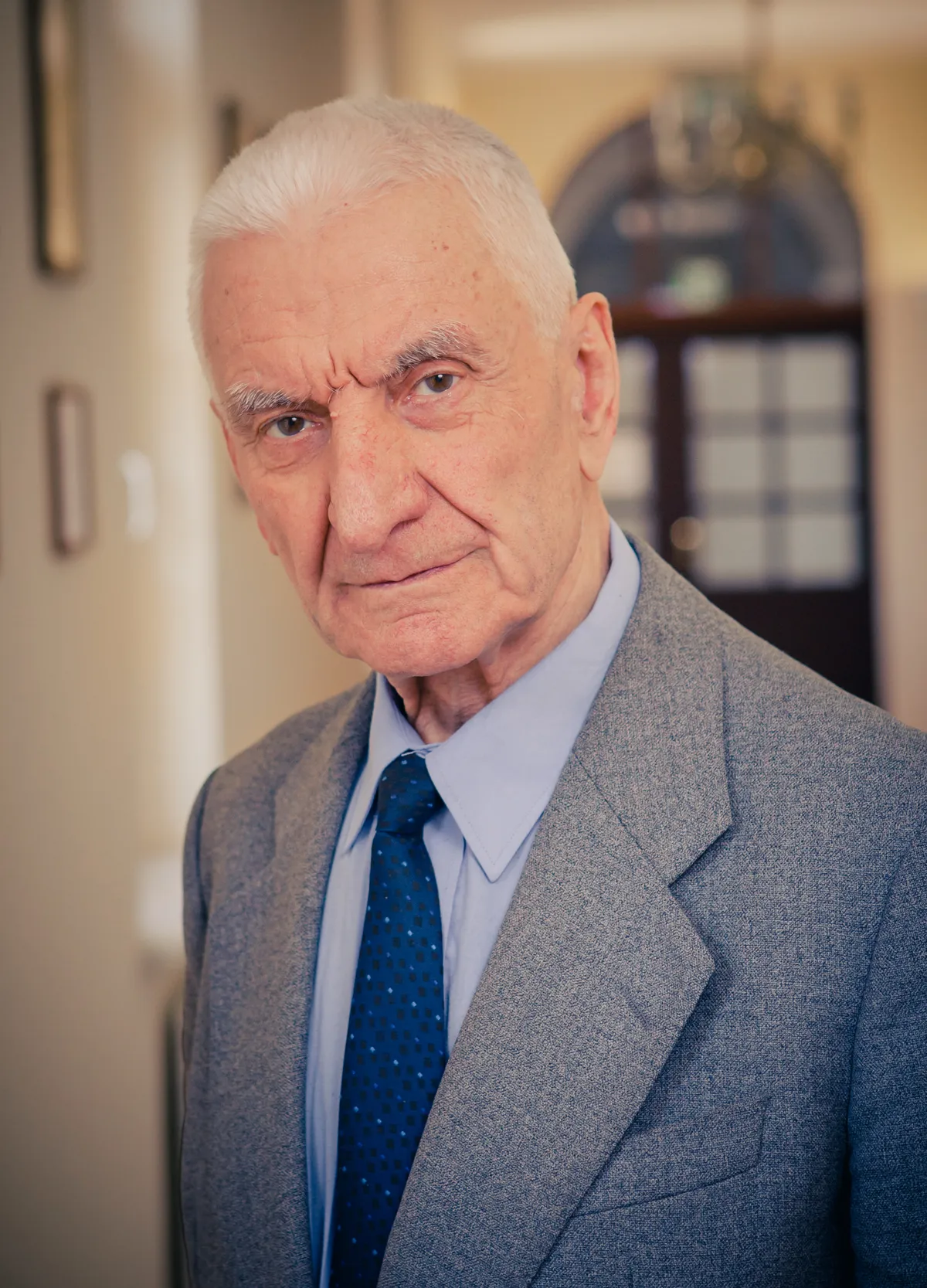 Porträt von Marek Podhajski (1938–2026) – Gedenkseite