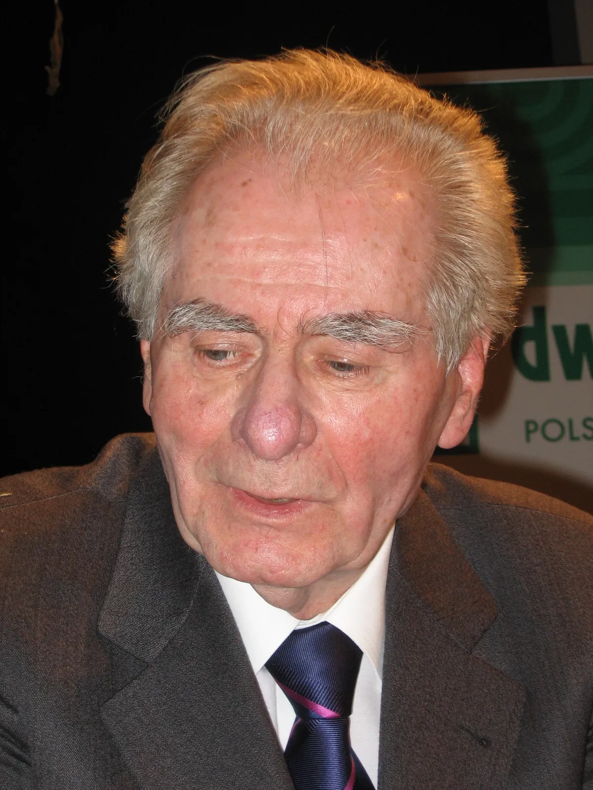 Porträt von Wiesław Myśliwski (1932–2026) – Gedenkseite