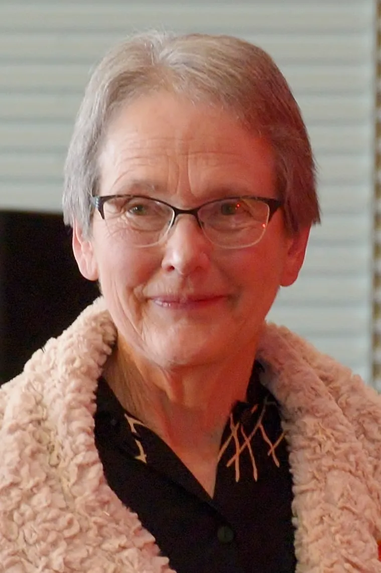 Porträt von Helen Leach (1945–2026) – Gedenkseite